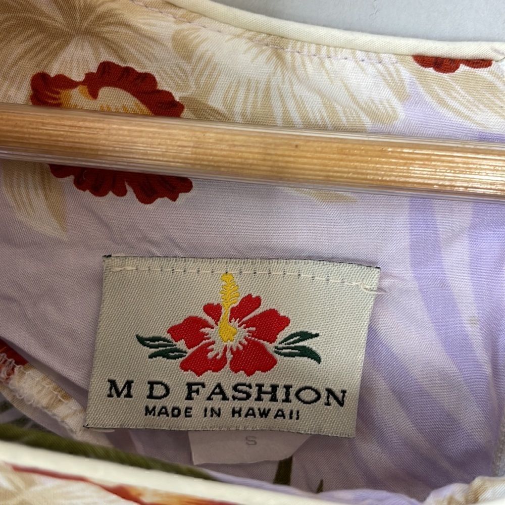 Vintage M D Fashion Hawaiian Floral Dress - Picture 7 of 11